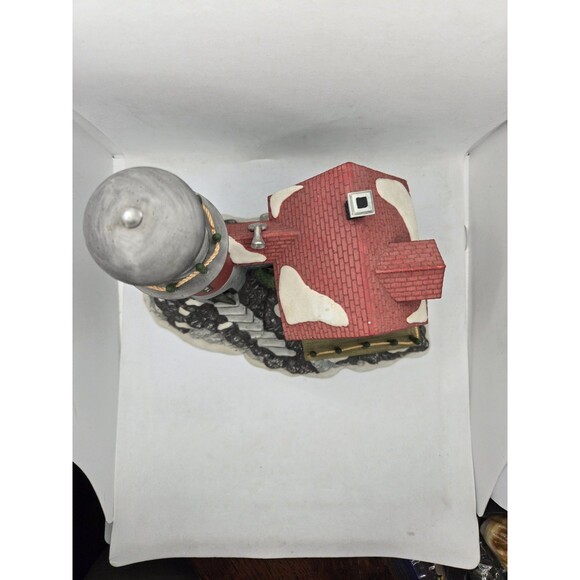 Dept 56 New England Village Series Lighted 1994 Pigeon Head Lighthouse 5653-7 - Picture 6 of 13